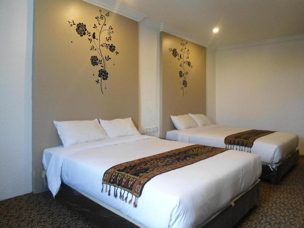 Regent Hotel Bintulu Exterior foto